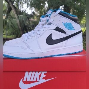 Nike air Jordan 1 laser blue size 12